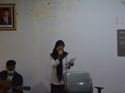 Pembacaan Puisi oleh Sabrina XI KA2